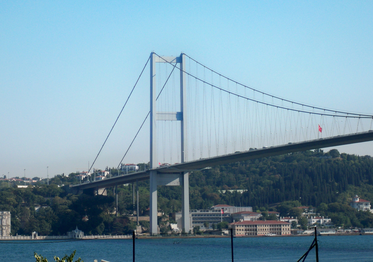 Most v Istanbulu